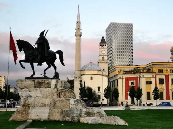 viajar a albania